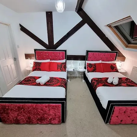 *f1*gh* Setup For Your Relaxed & Amazing + Free Parking + Free Fast Wifi * * Leeds (West Yorkshire)